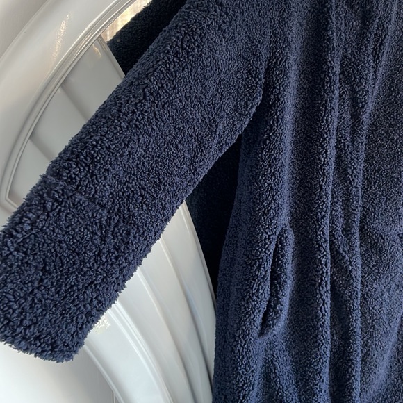 GAP navy blue teddy coat - Picture 5 of 7